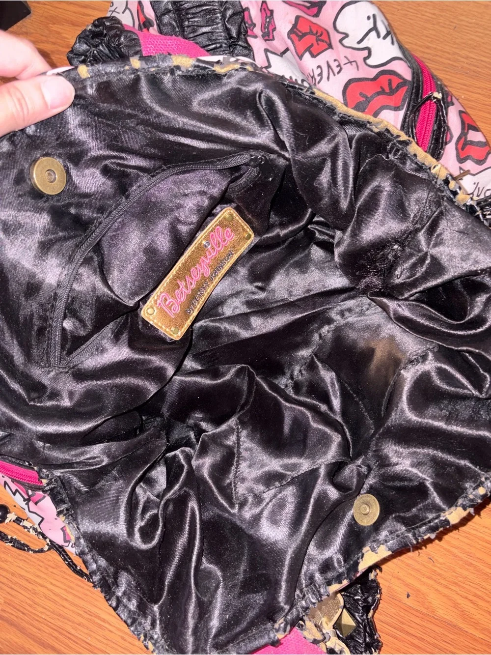 Vintage Y2K 2000’s Betsey Johnson Betseyville Purse